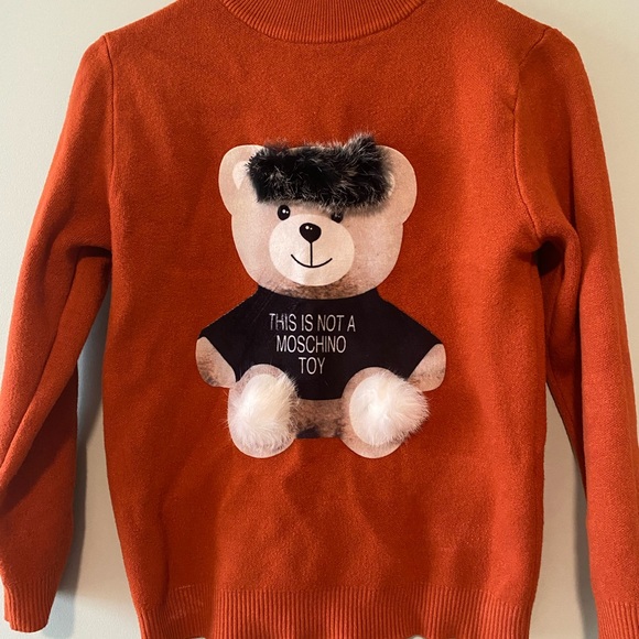 Sweater - Picture 1 of 2